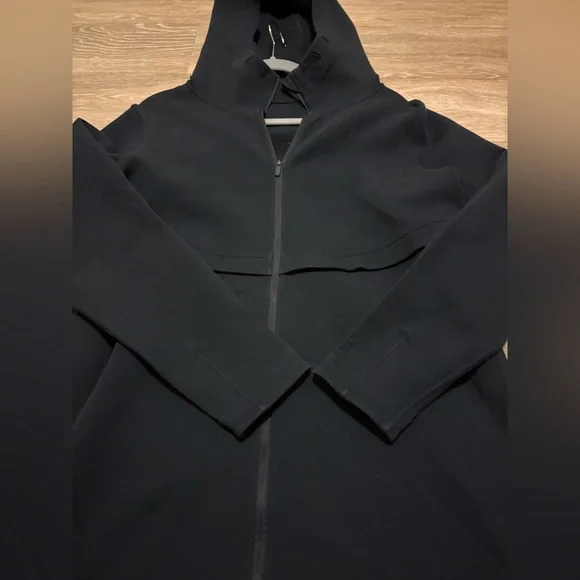 Lululemon Long Horizons Hoodie - Picture 6 of 16